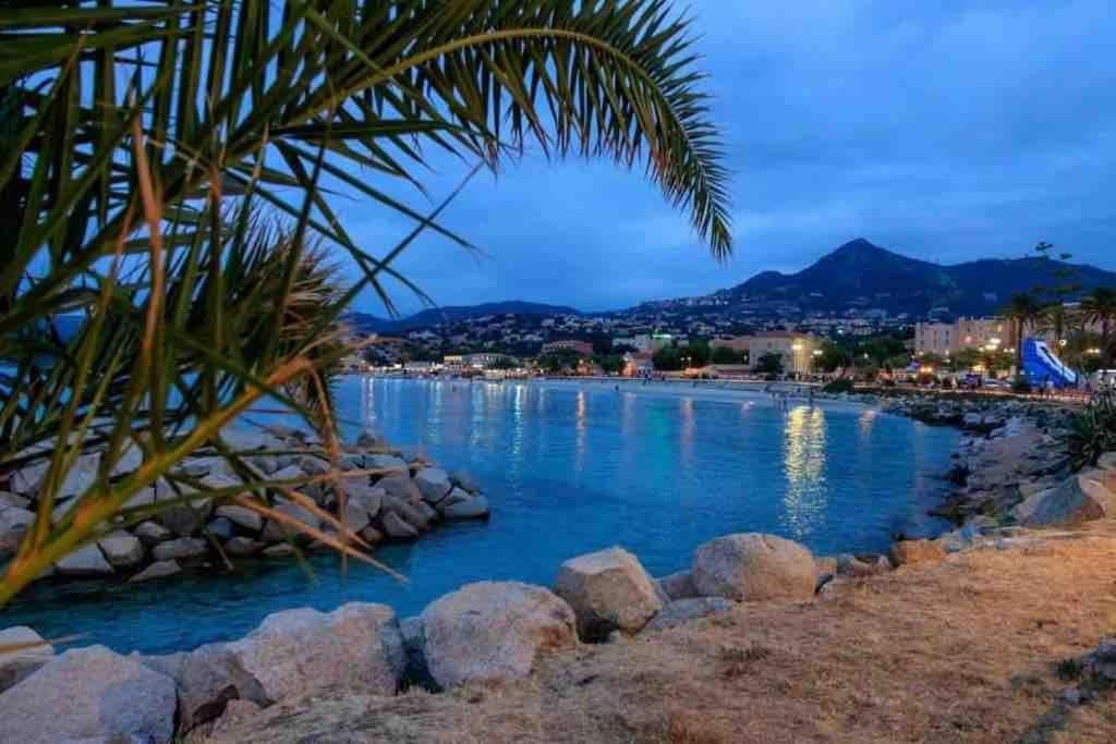 Joli Studio Tout Confort Proche Toutes Commodites Dans Residence Calme LʼÎle-Rousse Eksteriør bilde